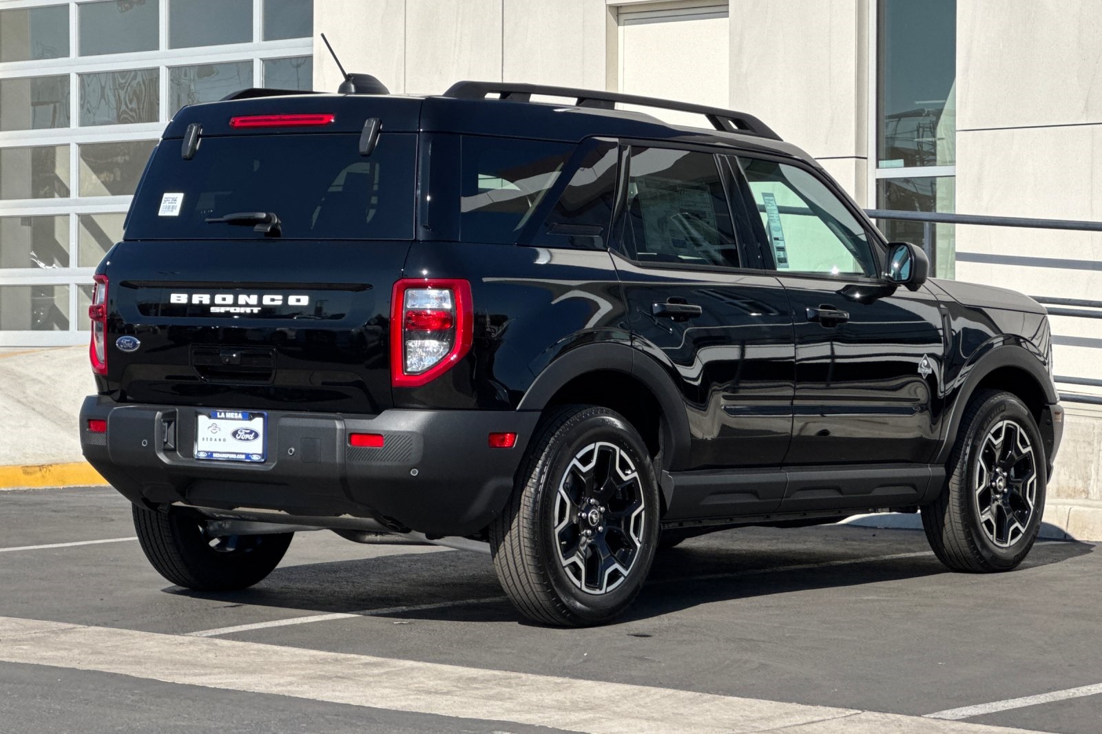 2025 Ford Bronco Sport Outer Banks photo 2