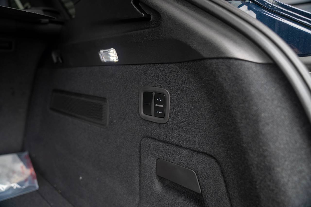 2025 Porsche Cayenne photo 29