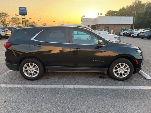 2024 Chevrolet Equinox LT photo 4
