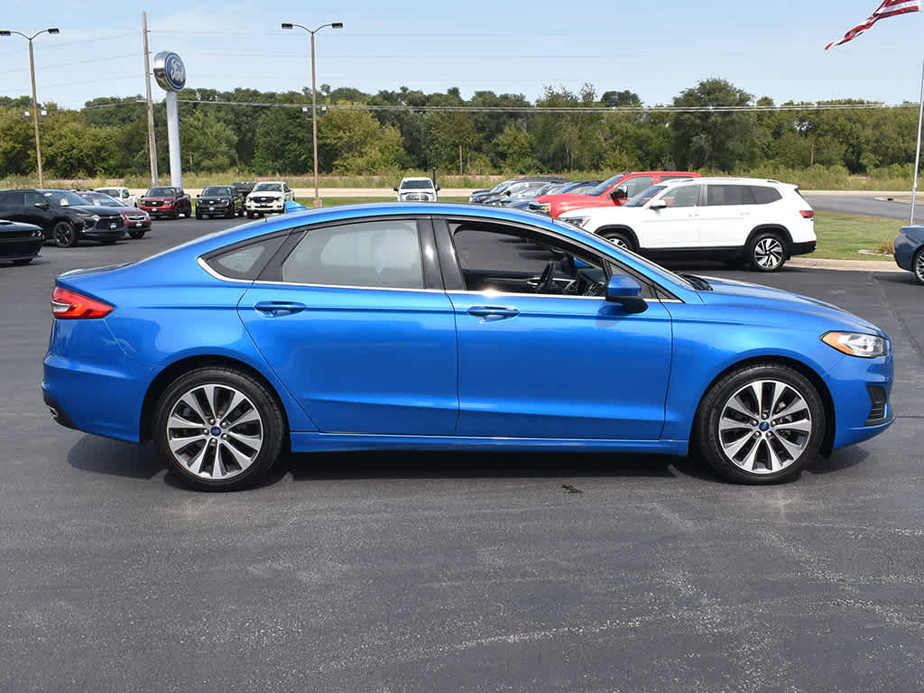 2020 Ford Fusion SE photo 12