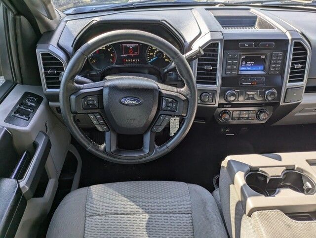 2015 Ford F-150 XLT photo 10