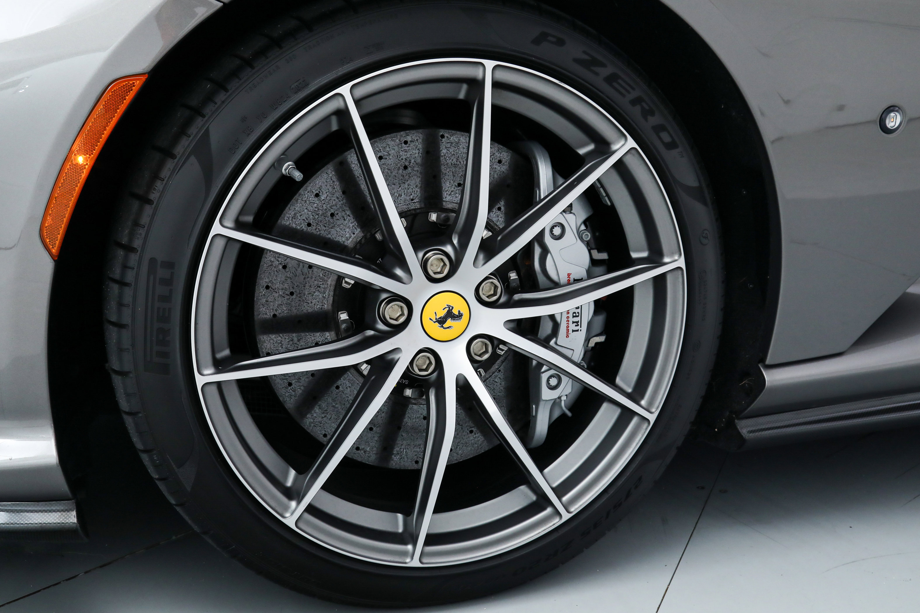 2022 Ferrari 812 GTS photo 17