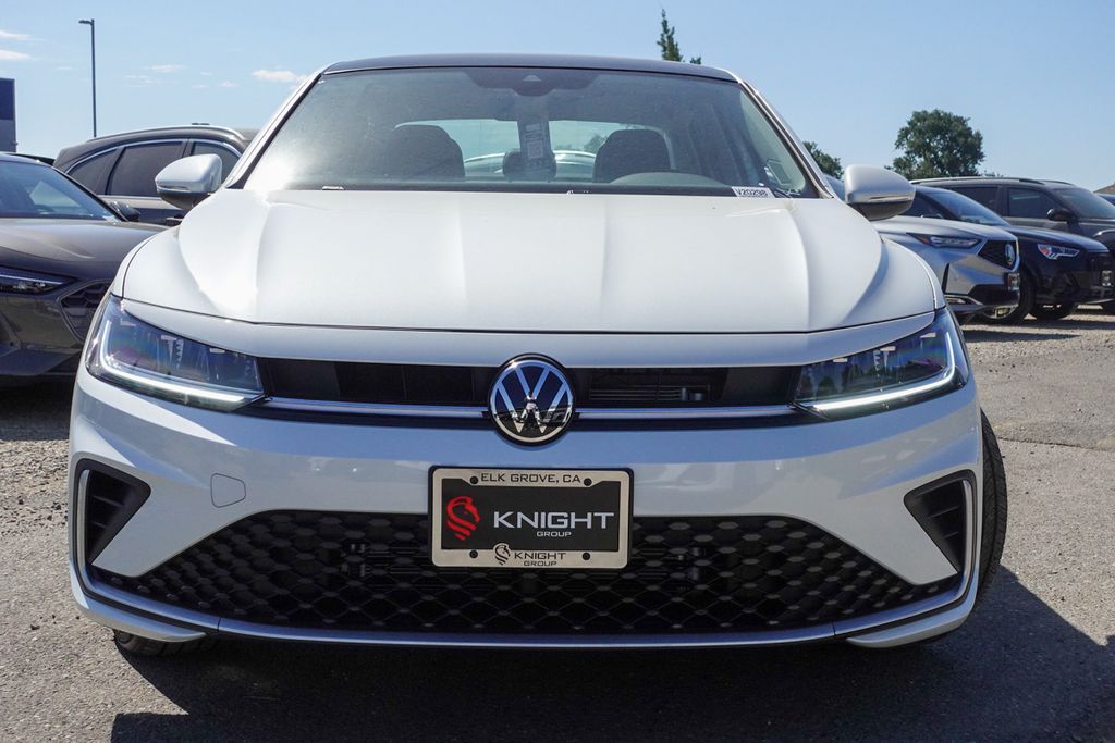 2025 Volkswagen Jetta 1.5T SEL photo 3