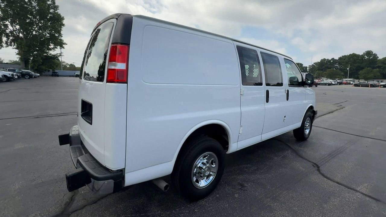 2023 Chevrolet Express Cargo Van photo 8