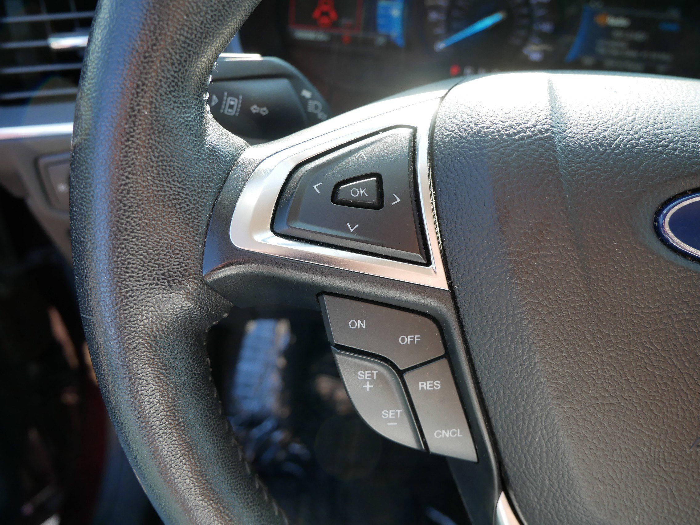 2022 Ford Edge Titanium photo 28