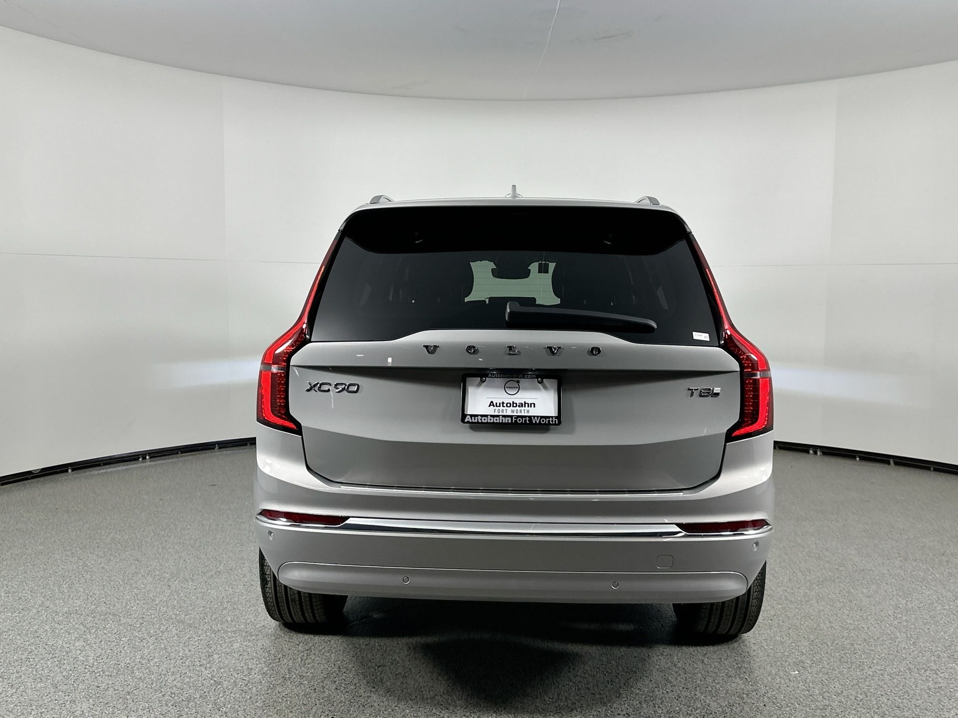 2025 Volvo XC90 T8 Plus photo 5