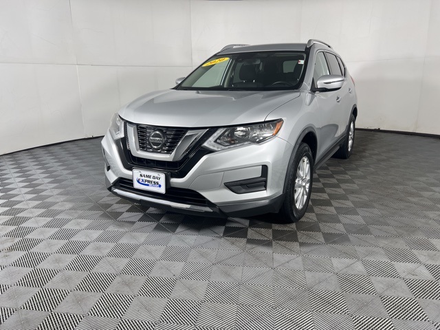 2020 Nissan Rogue SV photo 3