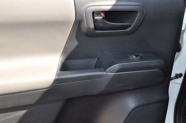 2023 Toyota Tacoma SR 4x4 Double Cab photo 18