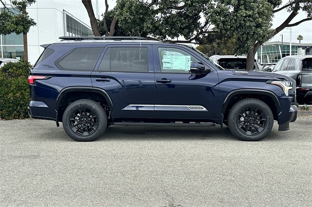 2025 Toyota Sequoia Platinum photo 3