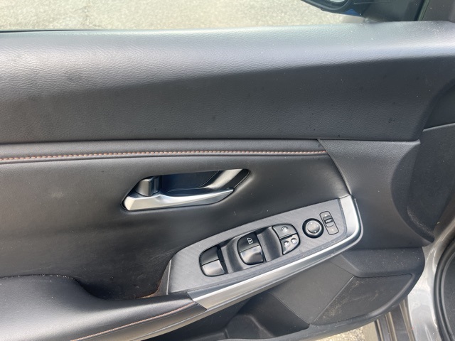 2023 Nissan Sentra SR photo 6