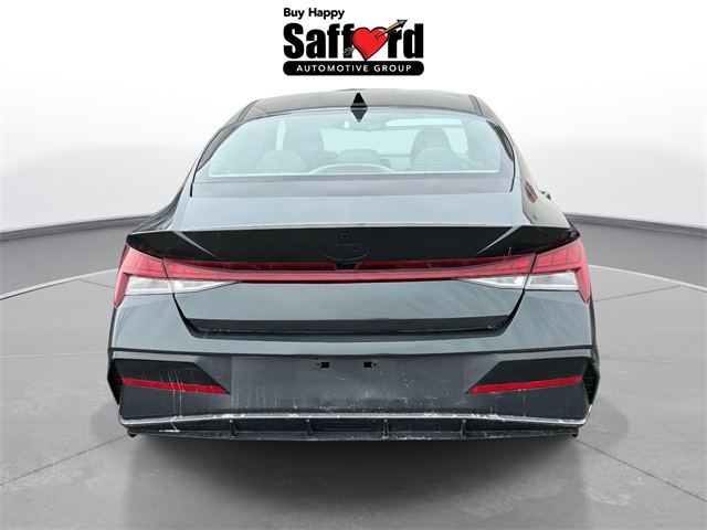 2024 Hyundai Elantra SEL Convenience photo 3