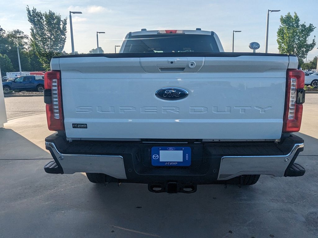 2025 Ford F-350 Lariat photo 5