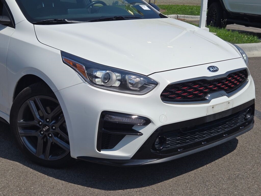 2020 Kia Forte GT-Line photo 2