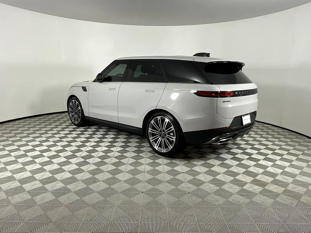 2024 Land Rover Range Rover Sport SE photo 3