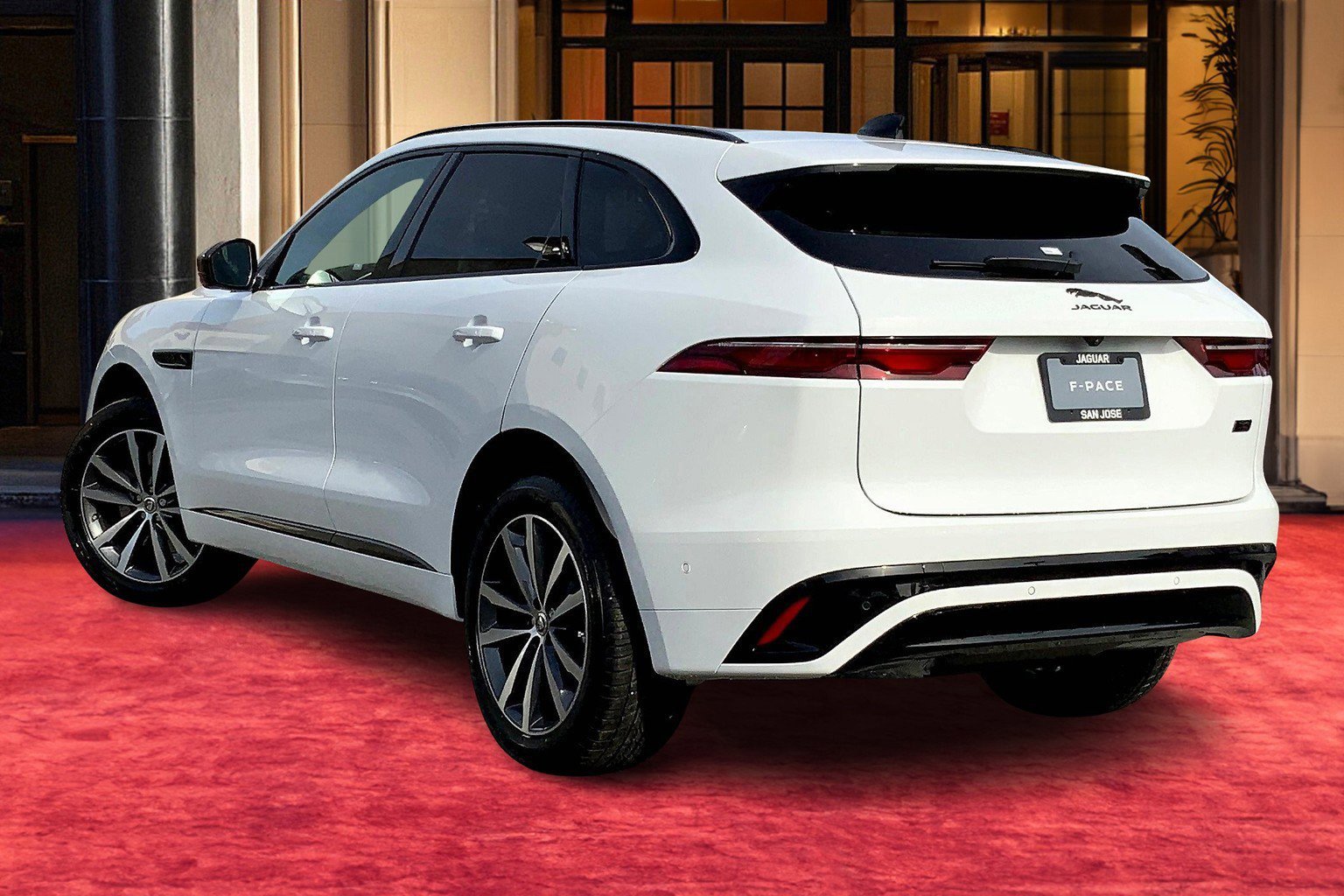 2026 Jaguar F-PACE P250 R-Dynamic S photo 3