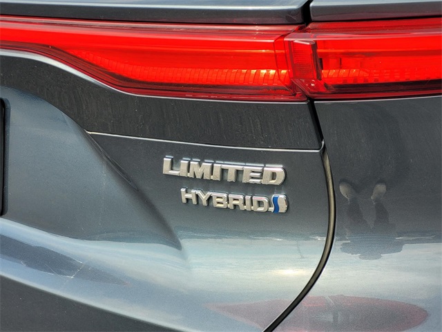 2022 Toyota Venza Limited photo 7