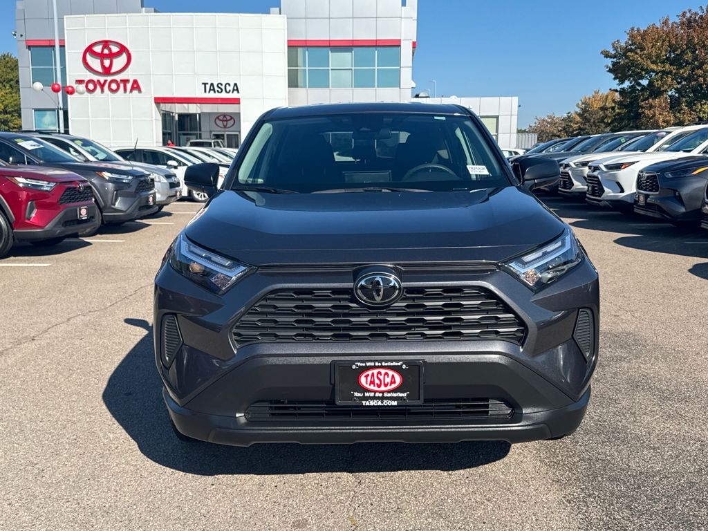 2024 Toyota RAV4 LE photo 4