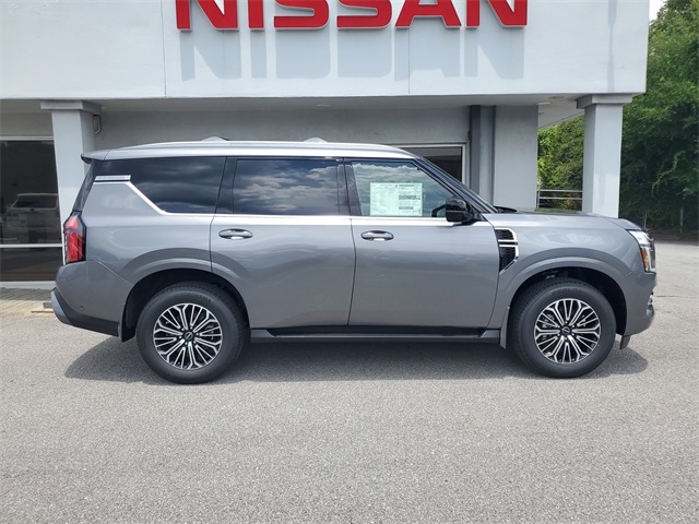 2025 Nissan Armada SL photo 2