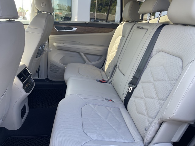 2026 Volkswagen Atlas SE Technology photo 11