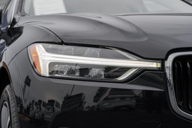 2019 Volvo XC60 T5 Momentum photo 13