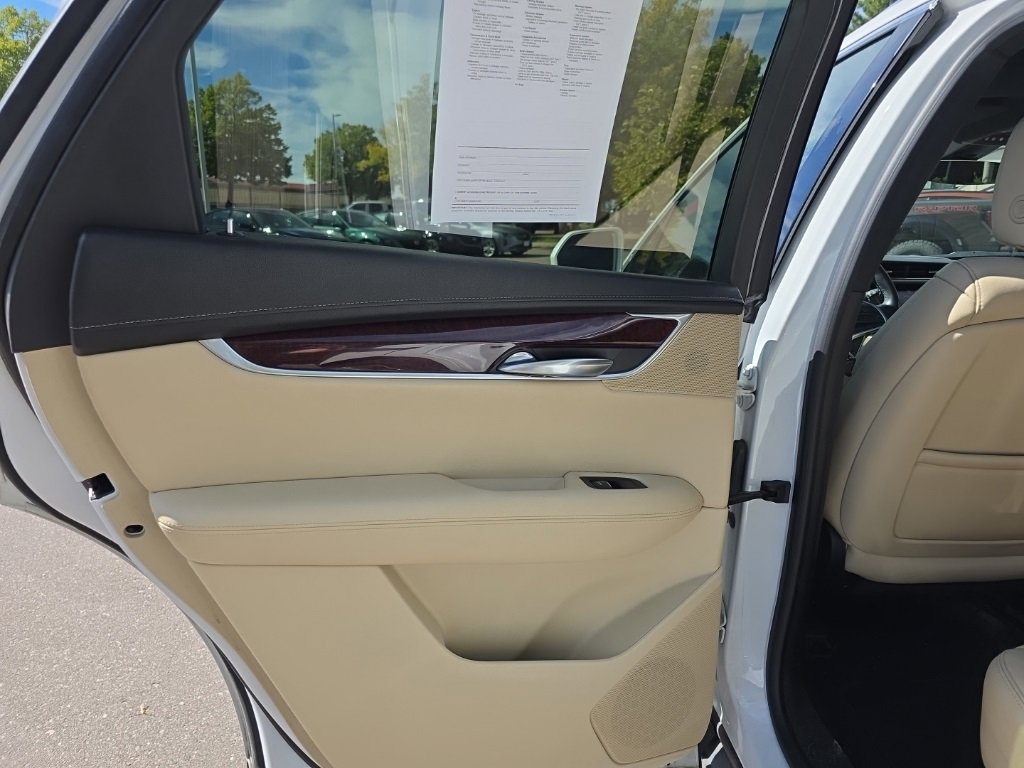 2017 Cadillac XT5 Luxury photo 13