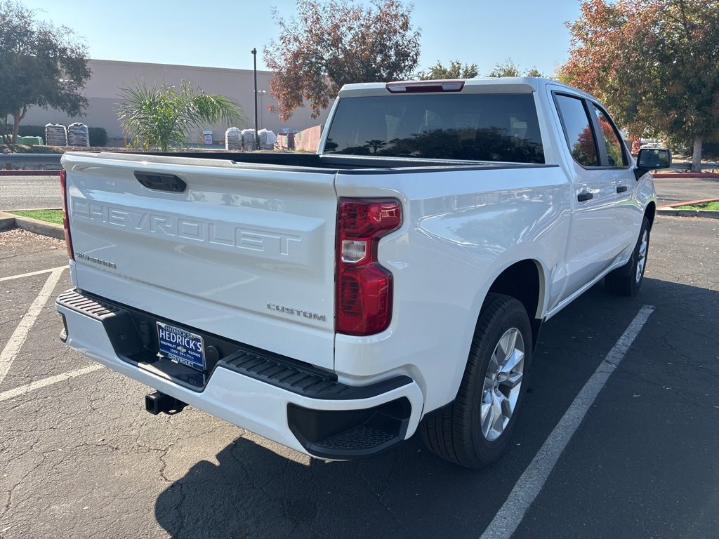 2026 Chevrolet Silverado 1500 Custom photo 3