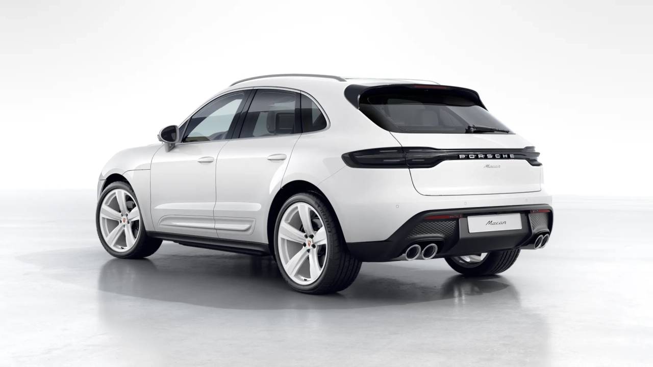 2026 Porsche Macan T photo 2