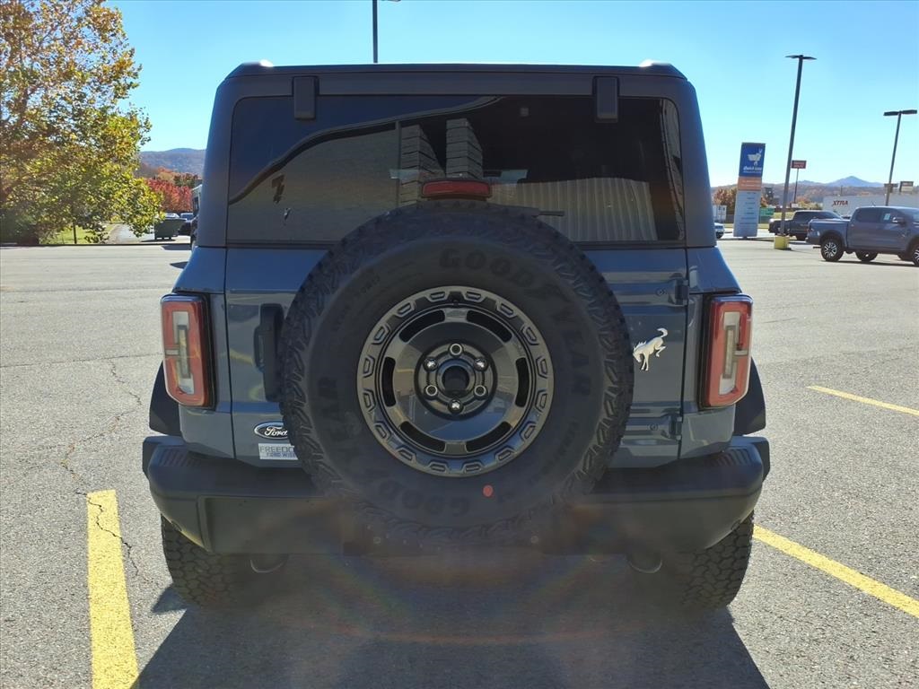 2025 Ford Bronco Badlands photo 3