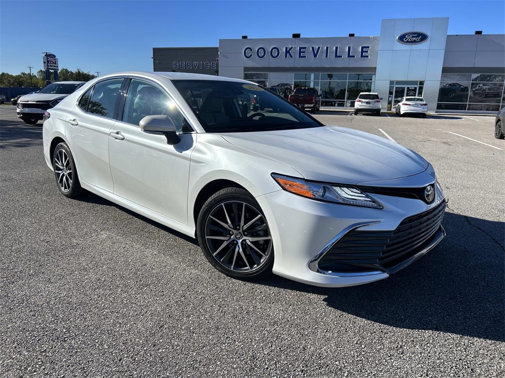 2023 Toyota Camry XLE photo 2