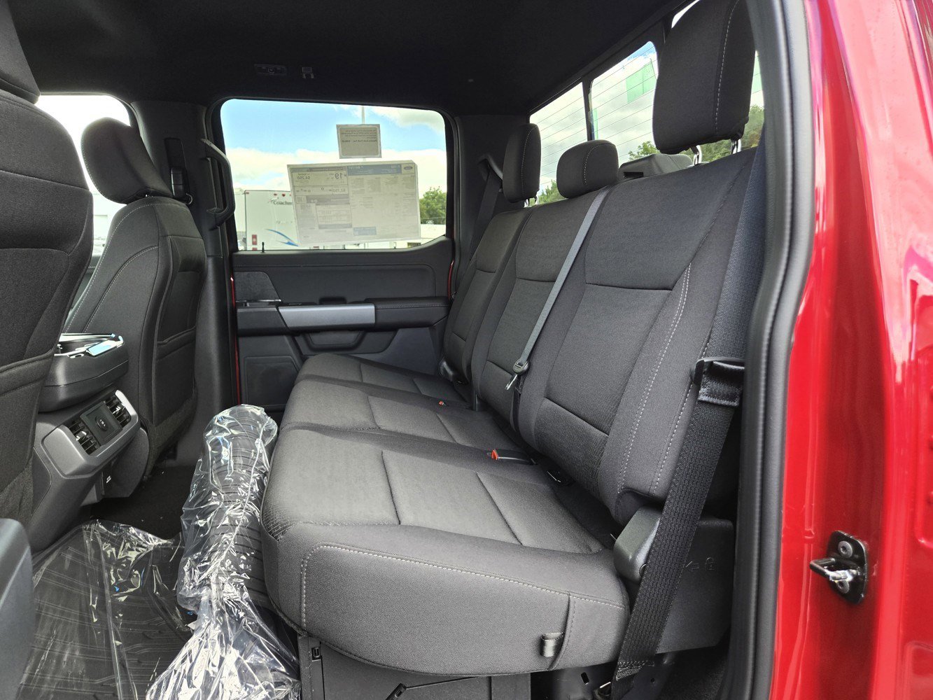 2025 Ford F-150 XLT photo 18