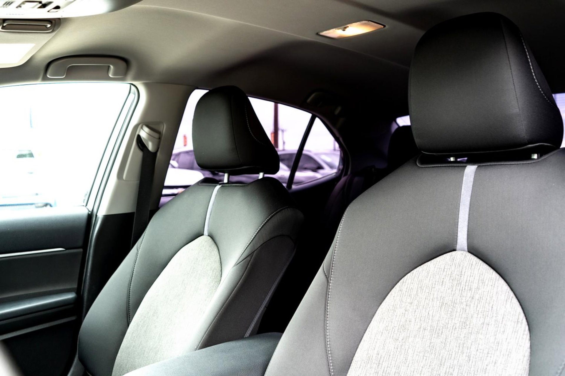 2022 Toyota Camry LE photo 12