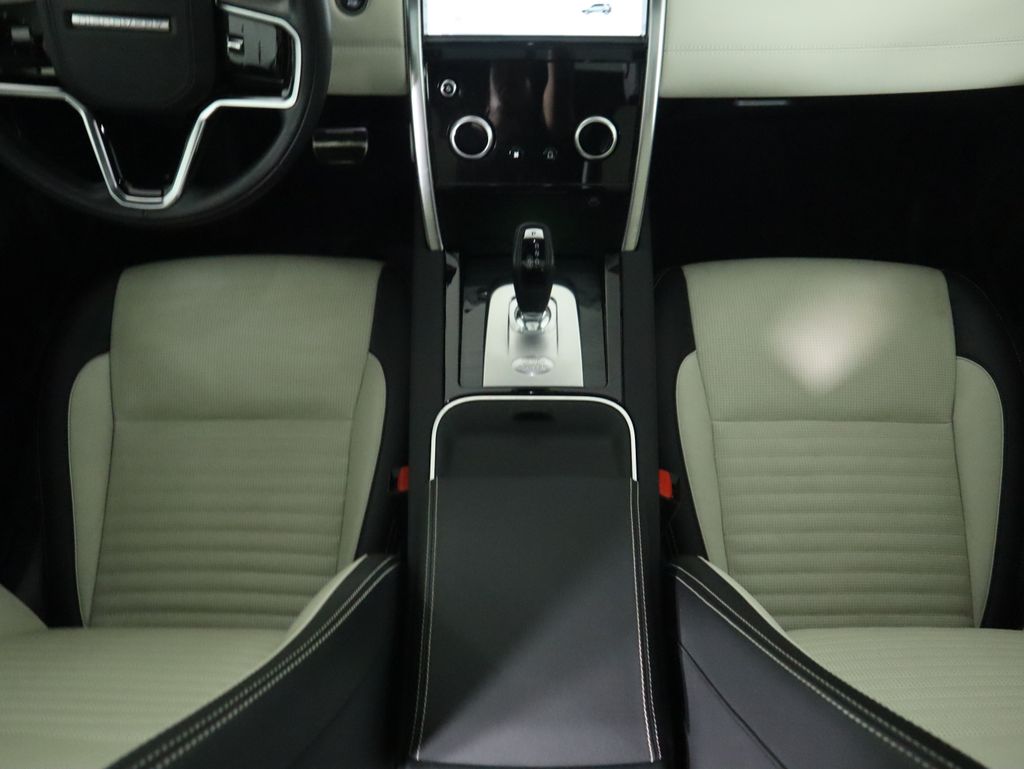 2023 Land Rover Discovery Sport SE R-Dynamic photo 16