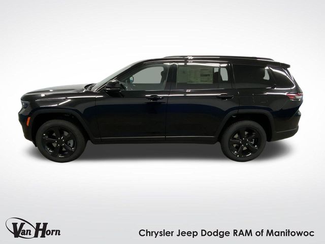 2025 Jeep Grand Cherokee Altitude photo 11