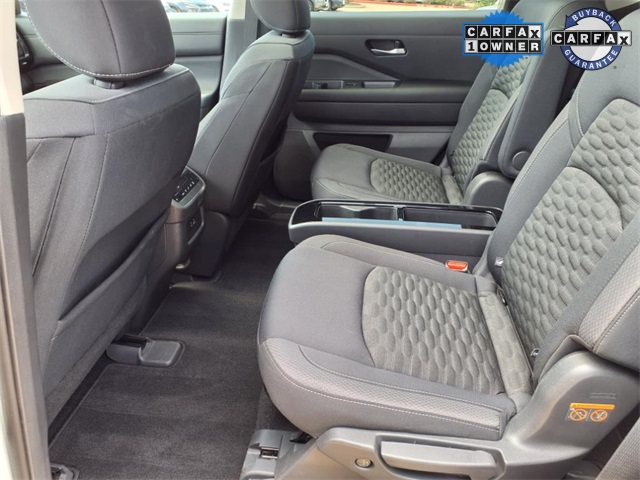 2022 Nissan Pathfinder SV photo 3