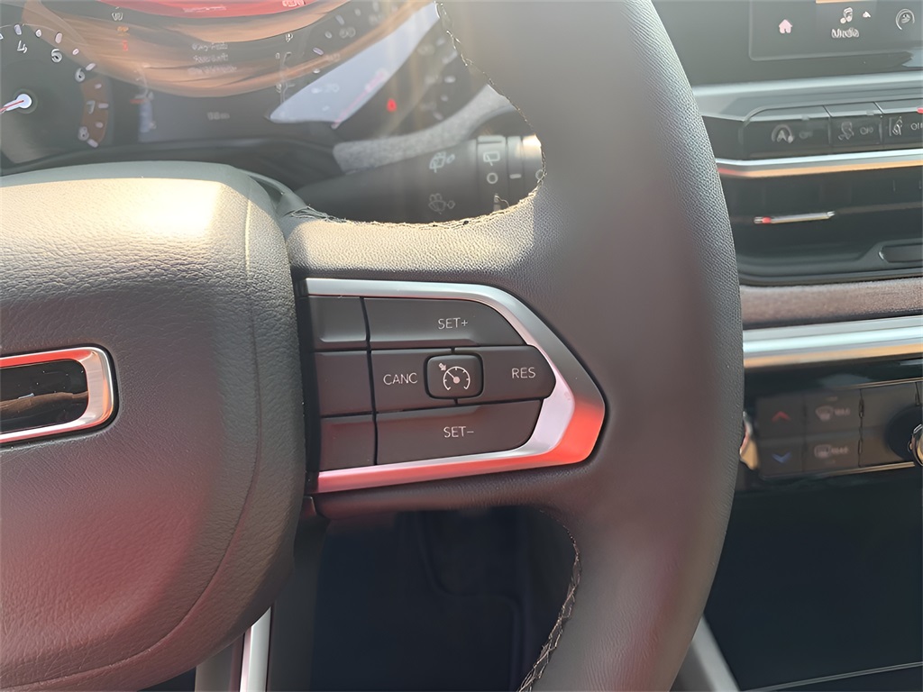 2025 Jeep Compass Latitude photo 31