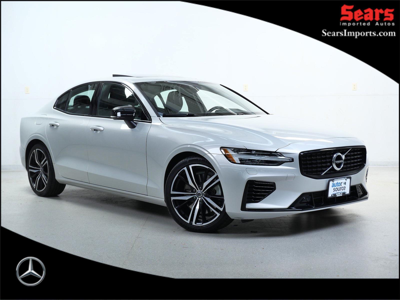 2022 Volvo S60 R-Design Expression's photo