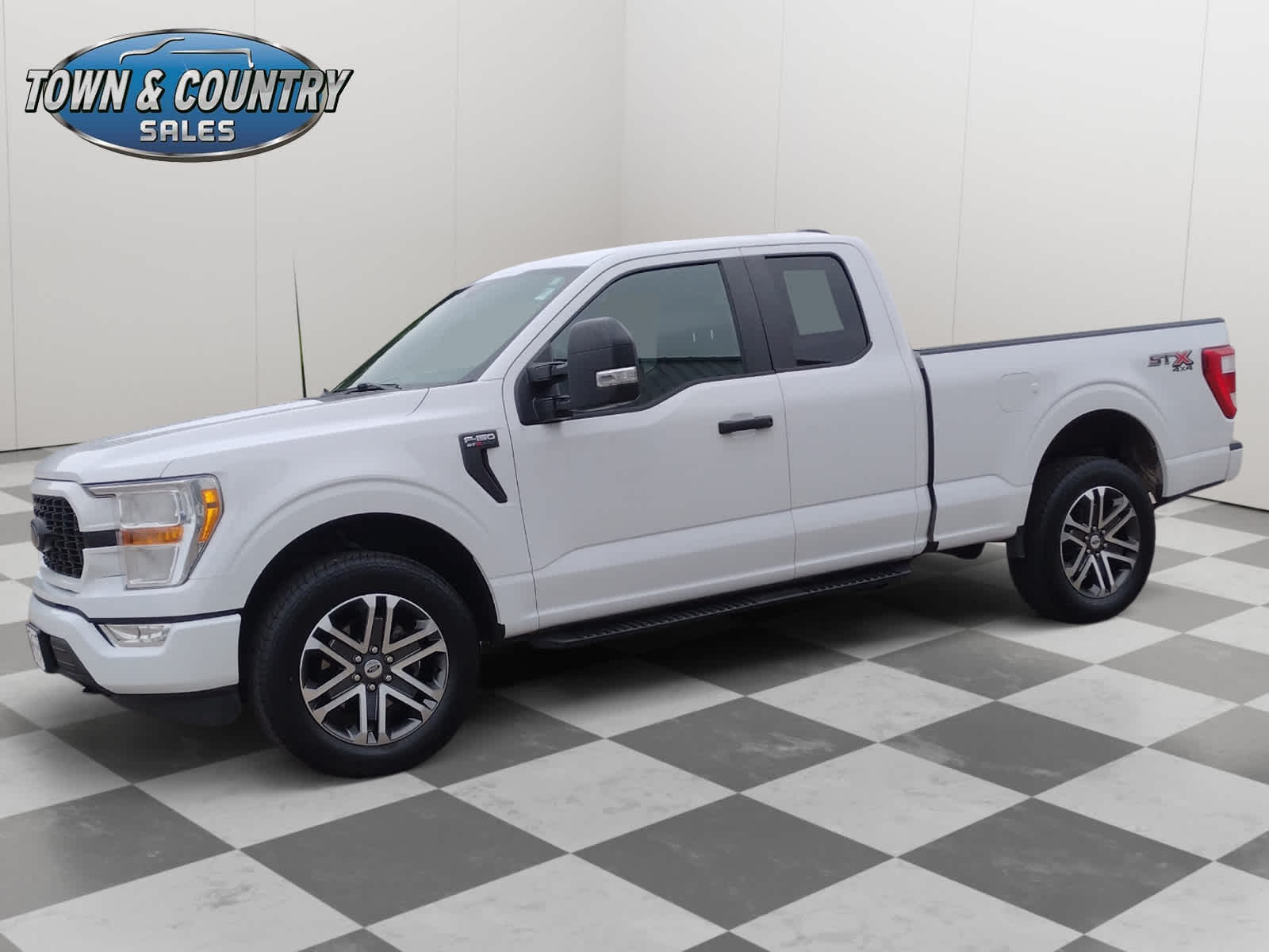 2022 Ford F-150 XL photo 4