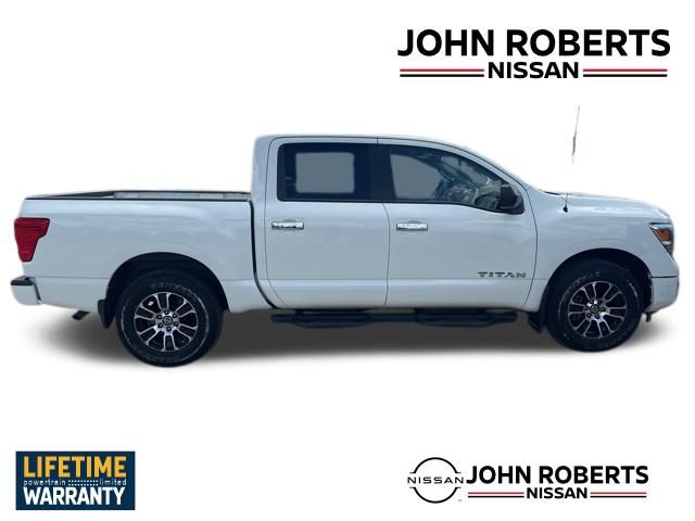 2021 Nissan Titan SV photo 6