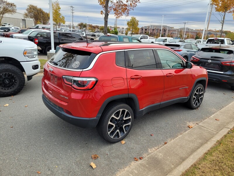 2017 Jeep Compass Limited photo 3