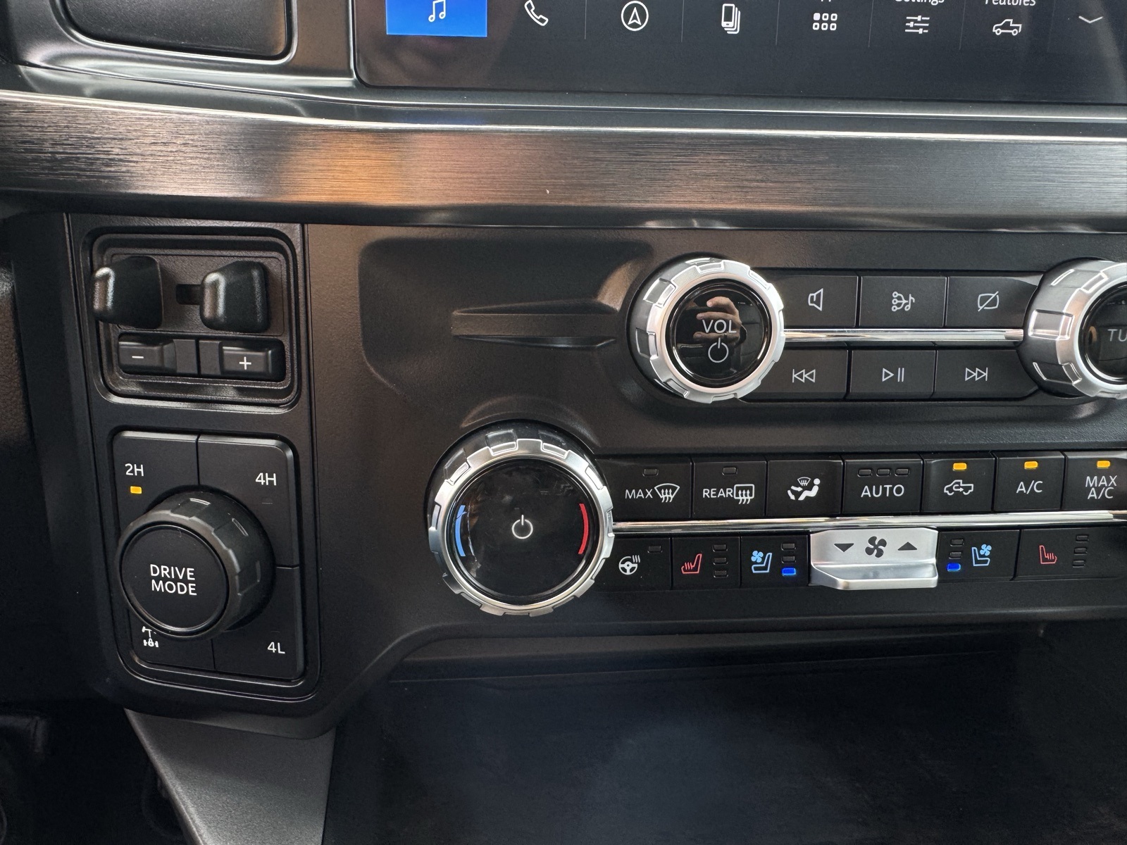 2024 Ford F-350 photo 22