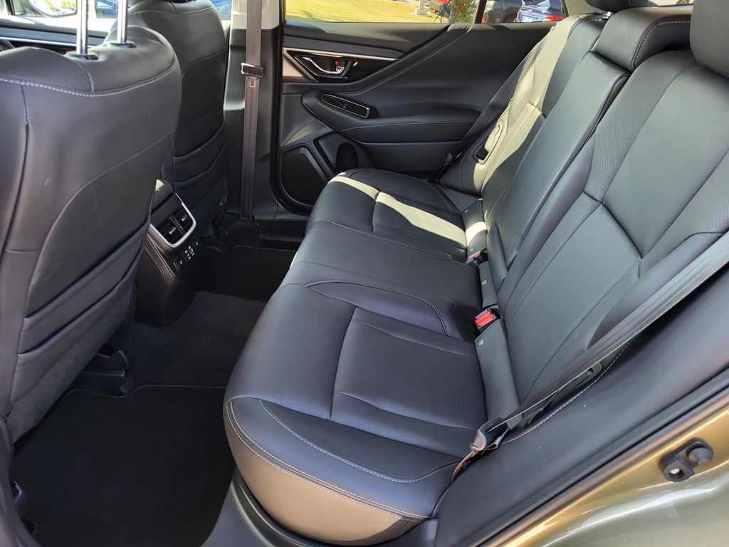 2023 Subaru Outback Touring XT photo 12