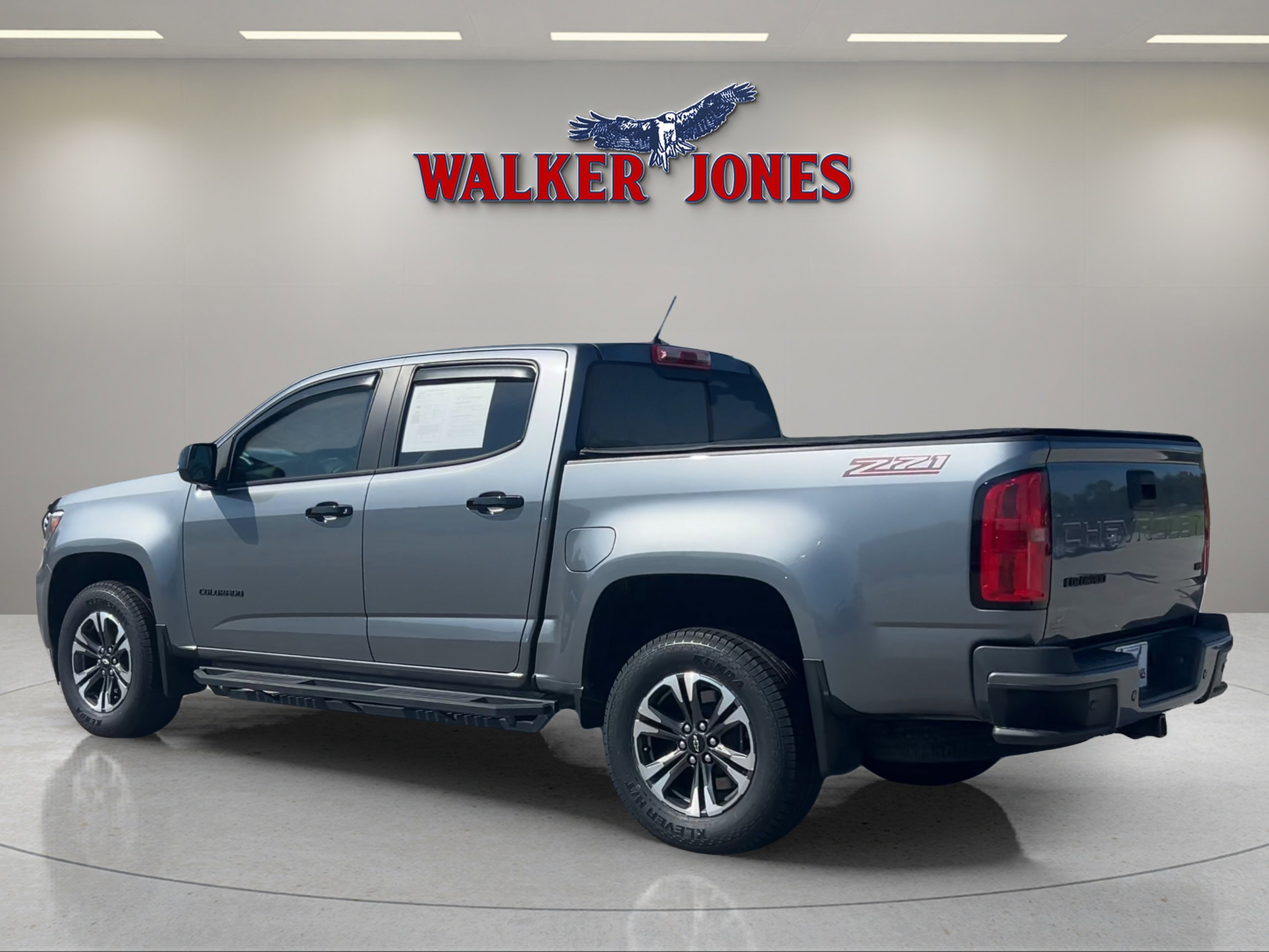 2021 Chevrolet Colorado Z71 photo 2