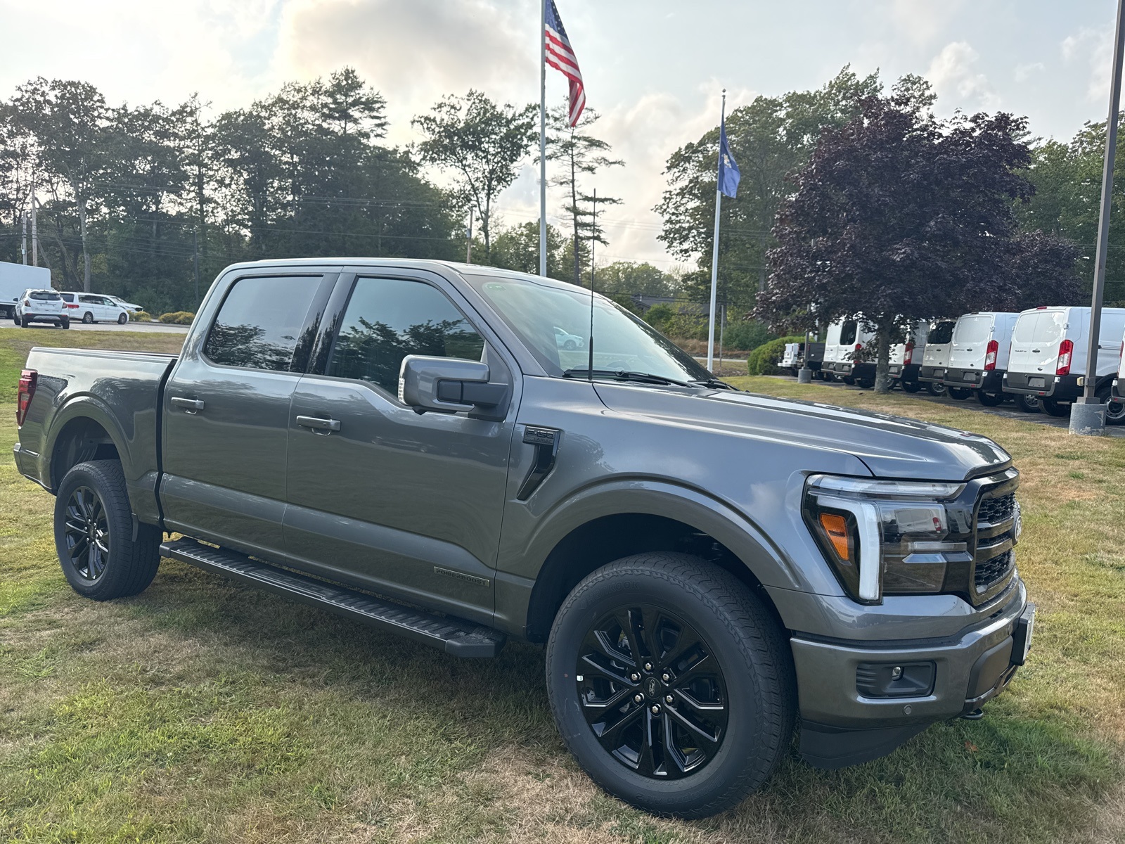 2025 Ford F-150 Lariat's photo