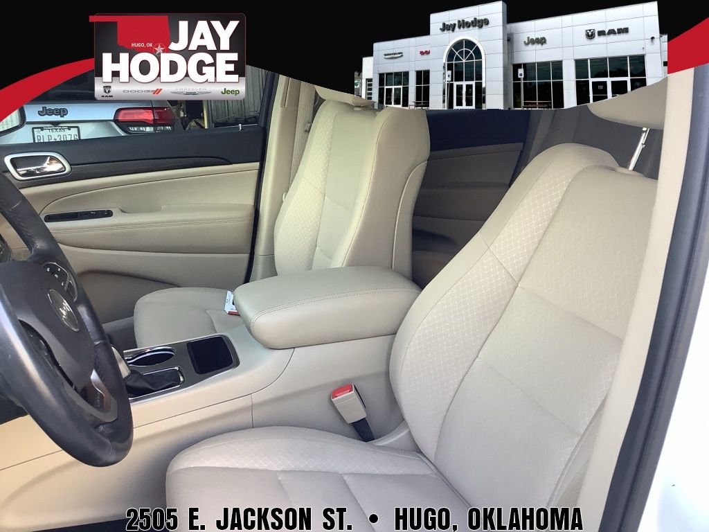 2022 Jeep Cherokee Laredo photo 21