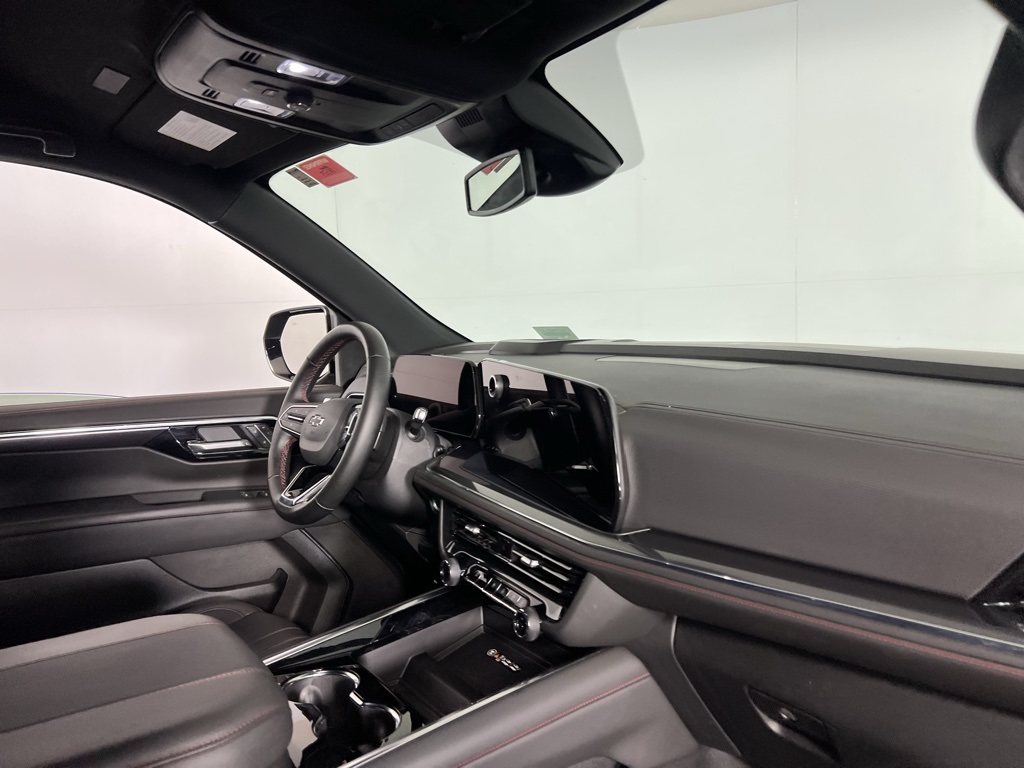 2025 Chevrolet Tahoe RST photo 32
