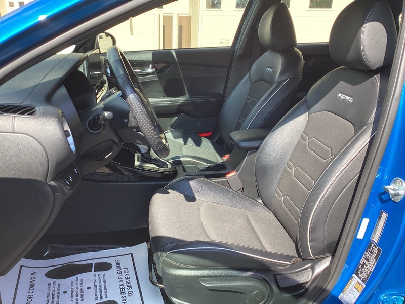 2022 Kia Forte GT-Line photo 25