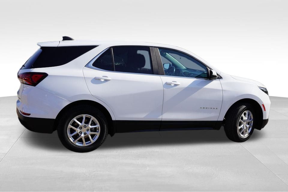 2022 Chevrolet Equinox LT photo 4