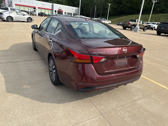 2023 Nissan Altima 2.5 SV photo 7