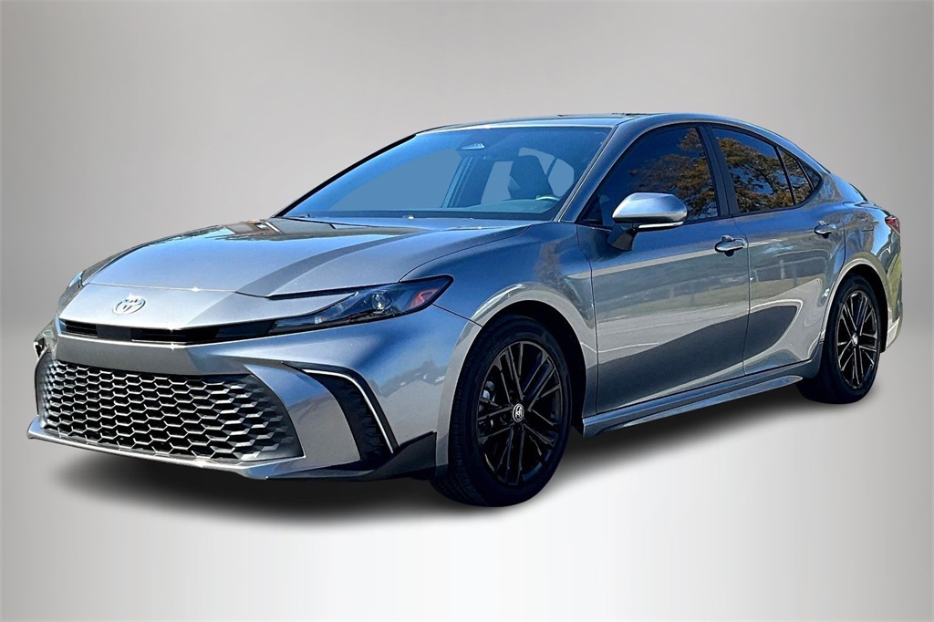 2025 Toyota Camry SE photo 2