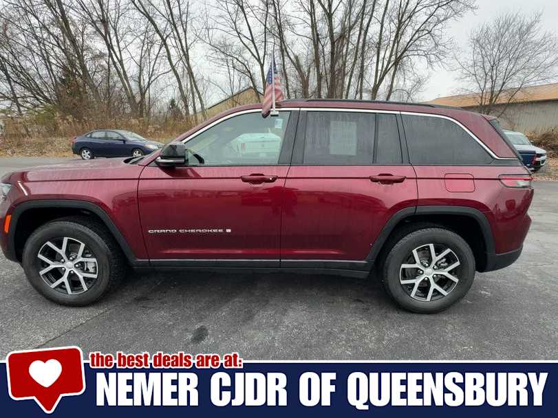 2025 Jeep Grand Cherokee Limited photo 4